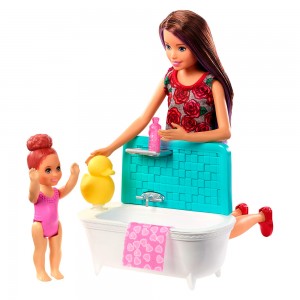 Barbie & Ken Кукла Барби с младшей сестрёнкой в ванной комнате FXH05